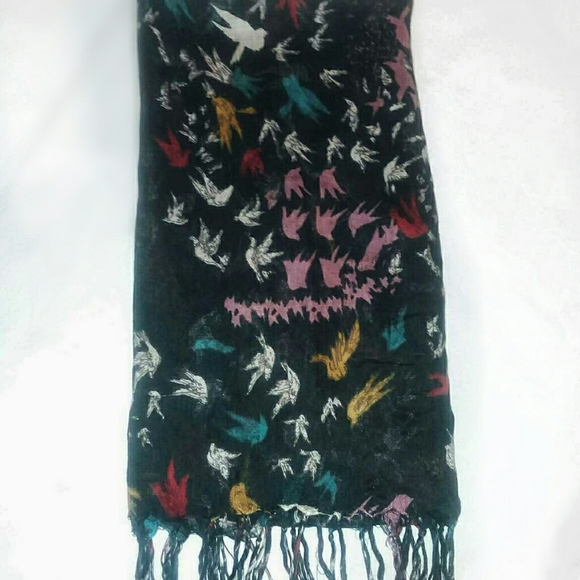Lot of 5 Scarves - Max Azria & New York & Company - Picture 2 of 8
